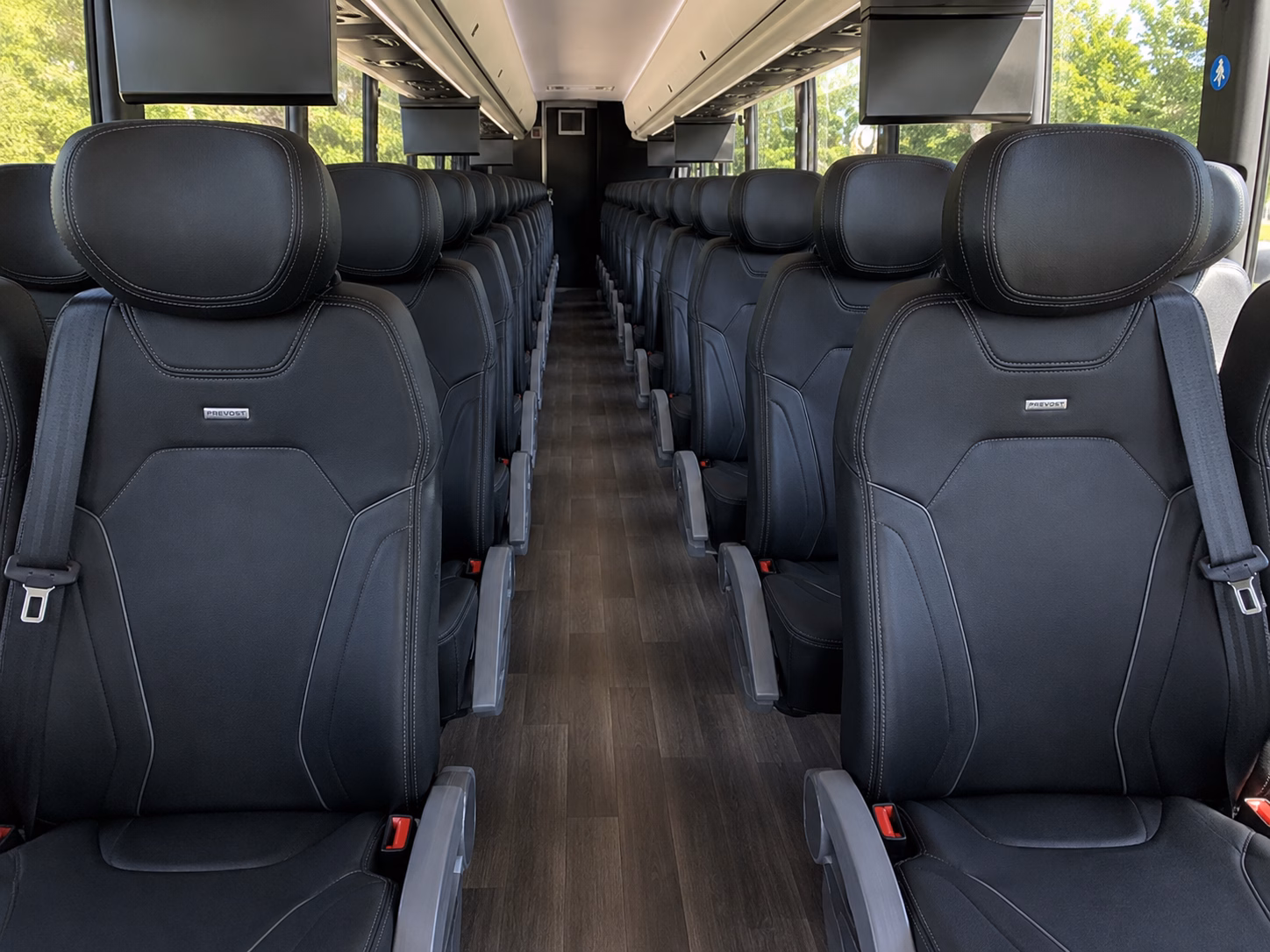 buses to les bourgeois vineyards and the rocheport blufftop