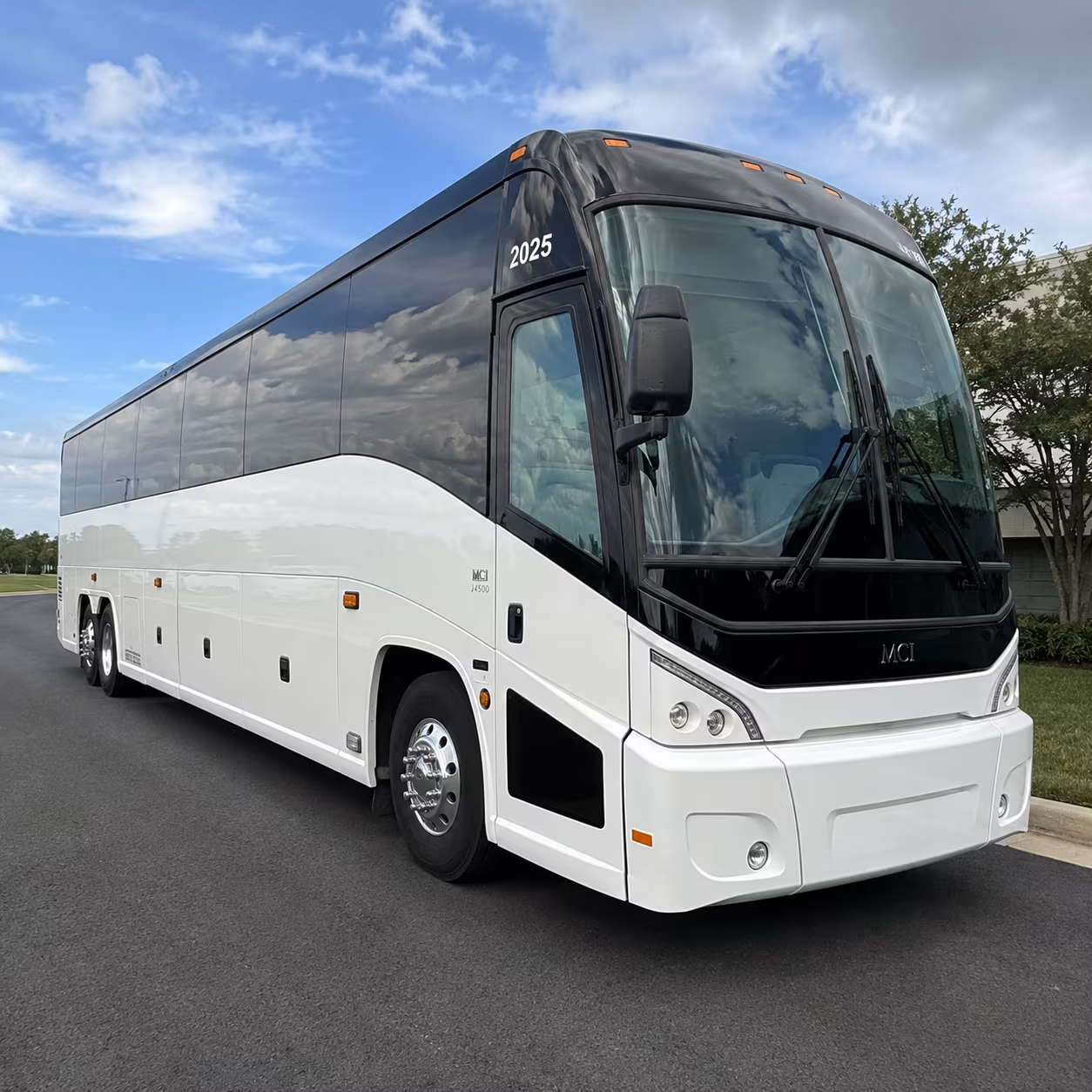concert shuttle buses to the blue note and rose music hall