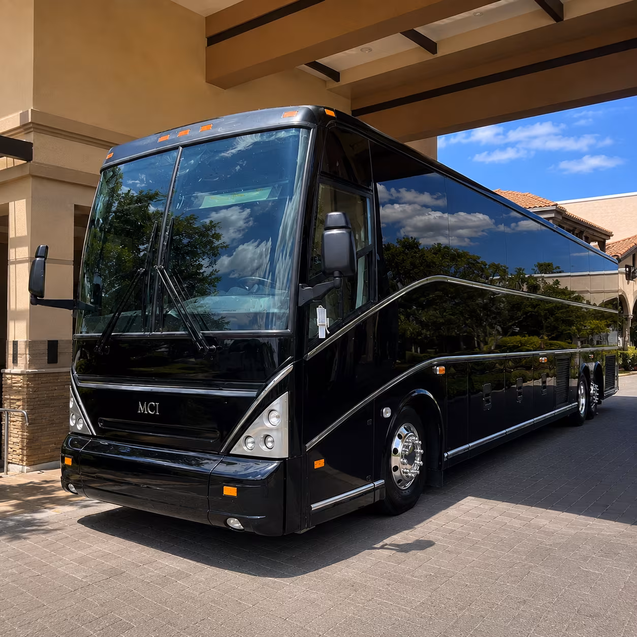 convention and conference shuttle buses at the wyndham executive center columbia