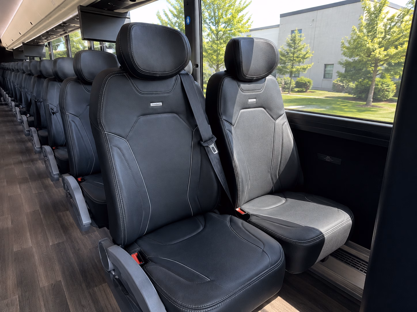 corporate and group wine tour buses from columbia to jefferson city