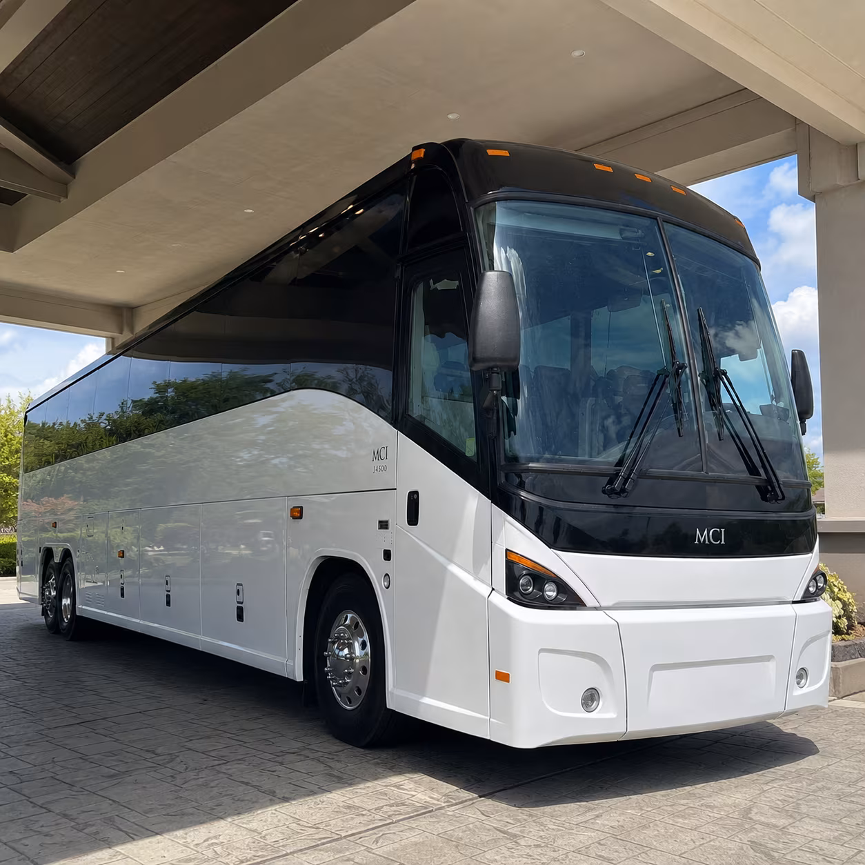 employee shuttle buses for the mu and mu health care campuses